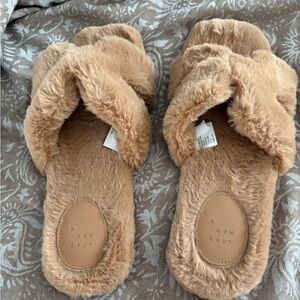 a new day Plush Crisscross Slide Slippers in Camel Brown